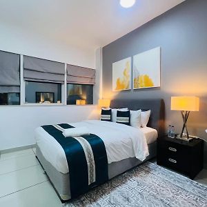 Private Rooms In 3 Bedroom Apartment Skynest Homes Marina Pinnacle